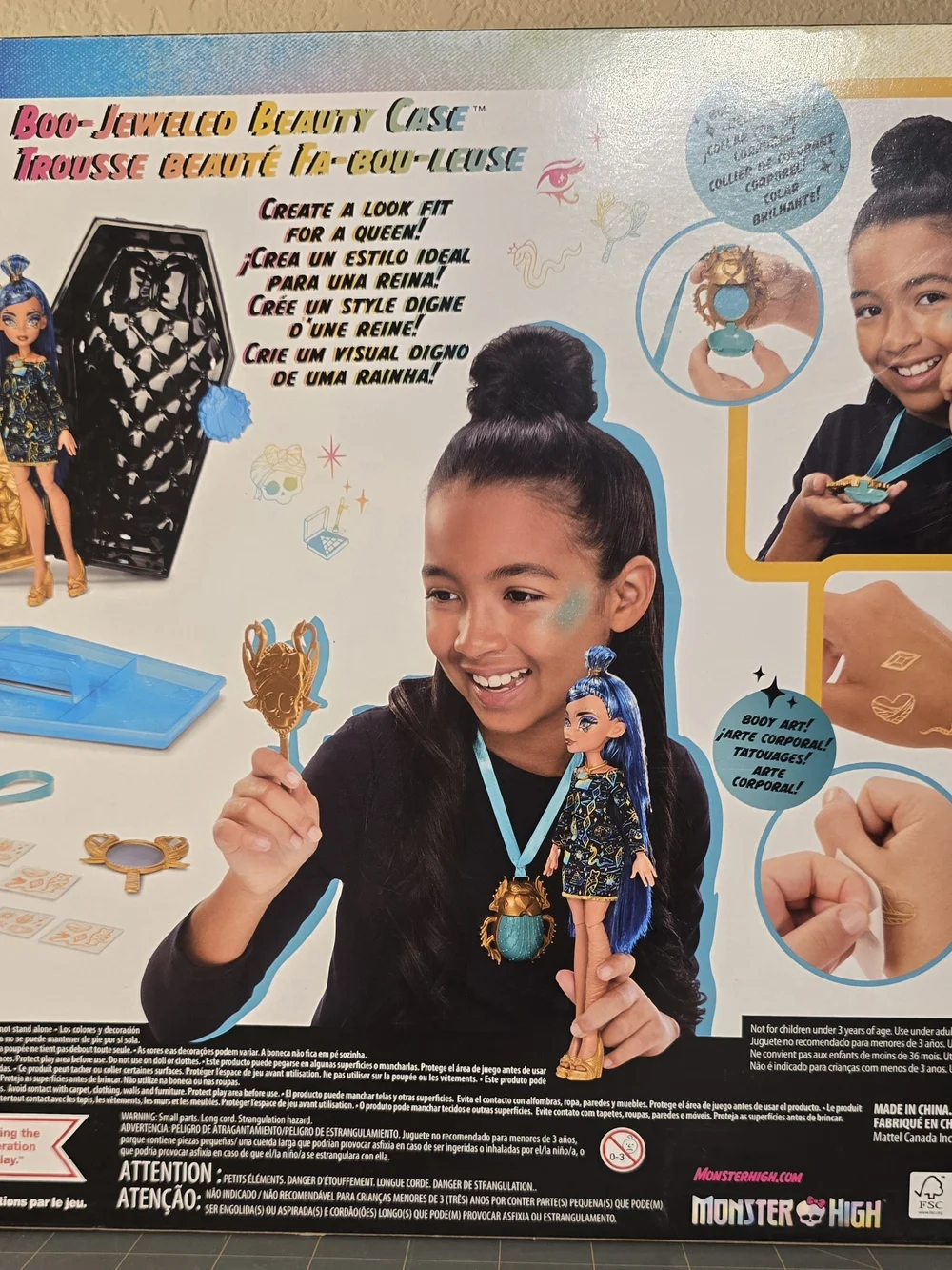 Monster High Cleo de Nile Boo-Jeweled Doll w/Beauty Case - Picture 4 of 6